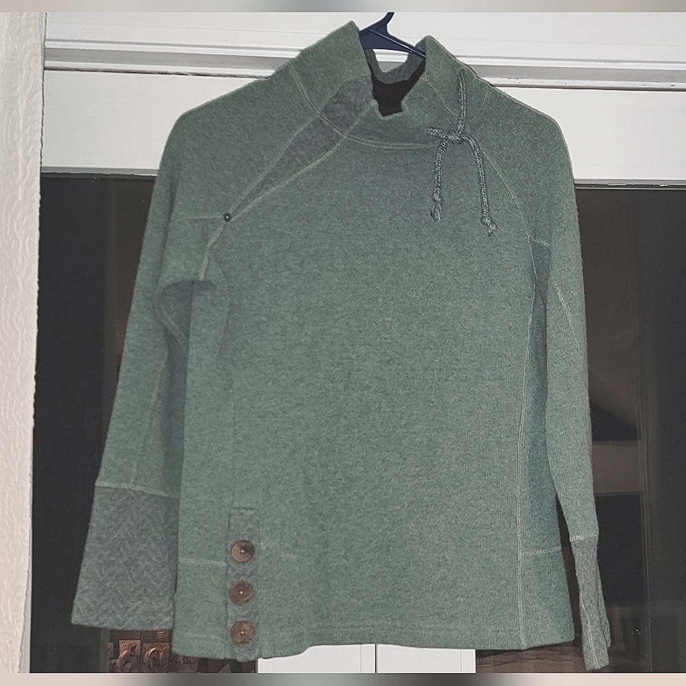 Prana women's green sweater shirt size small